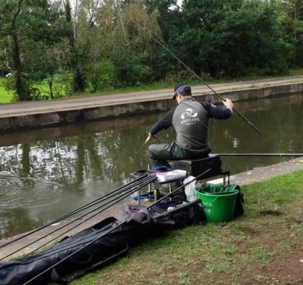 Alex Clegg canal match fishing Trent and Mersey canal
