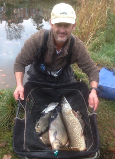 Match winner Mark Thorne fishing